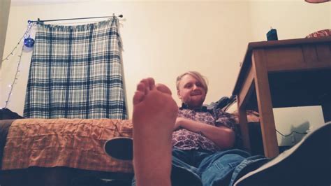 18:01 Free. . Foot smelling porn